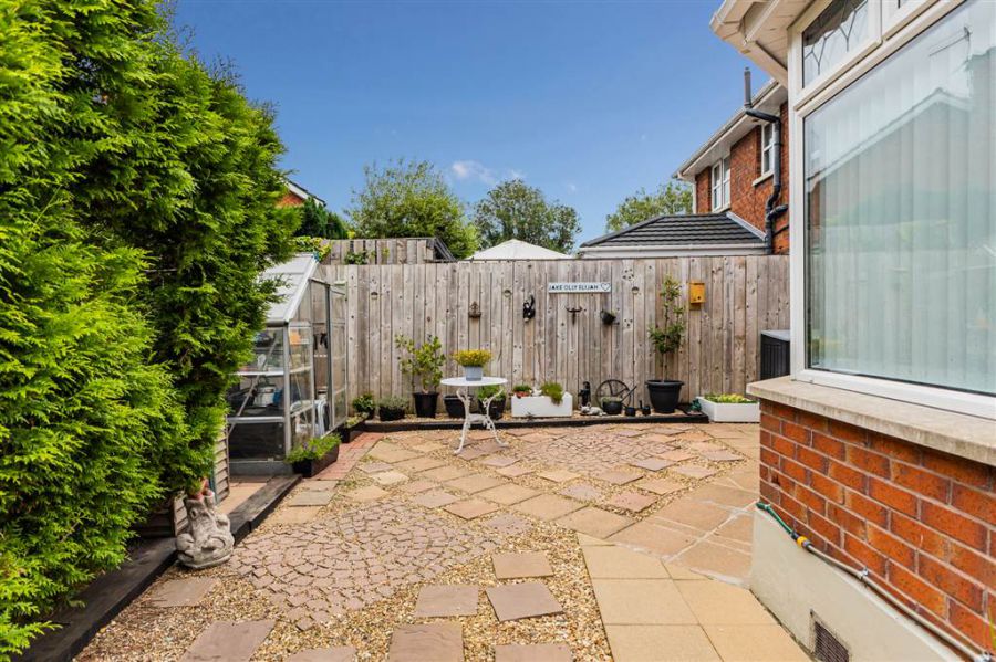 21 Knockdarragh Park