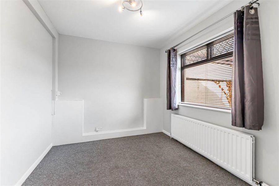 8 Milltown Avenue