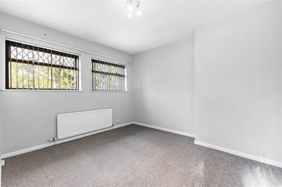 8 Milltown Avenue