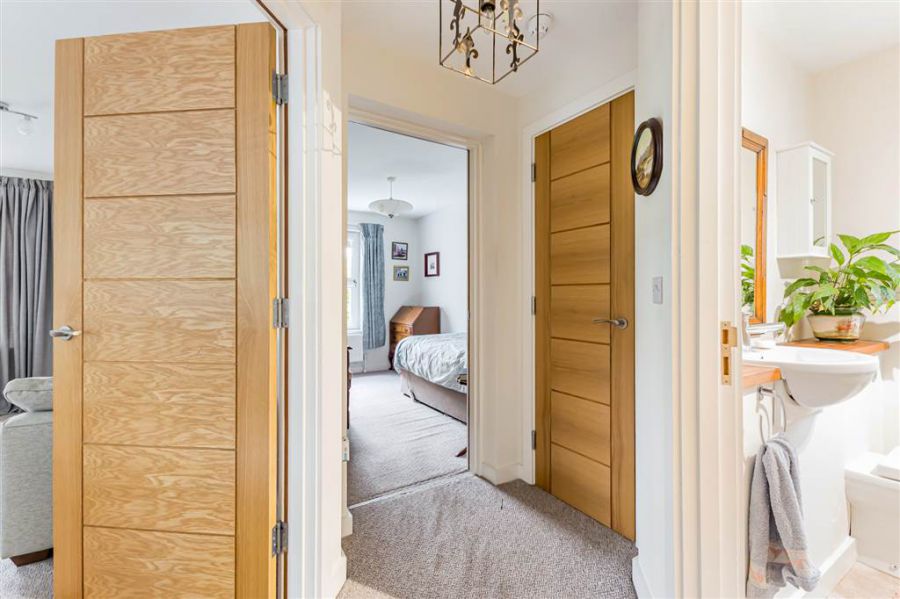 Apt.4 Hillsborough Road Mews