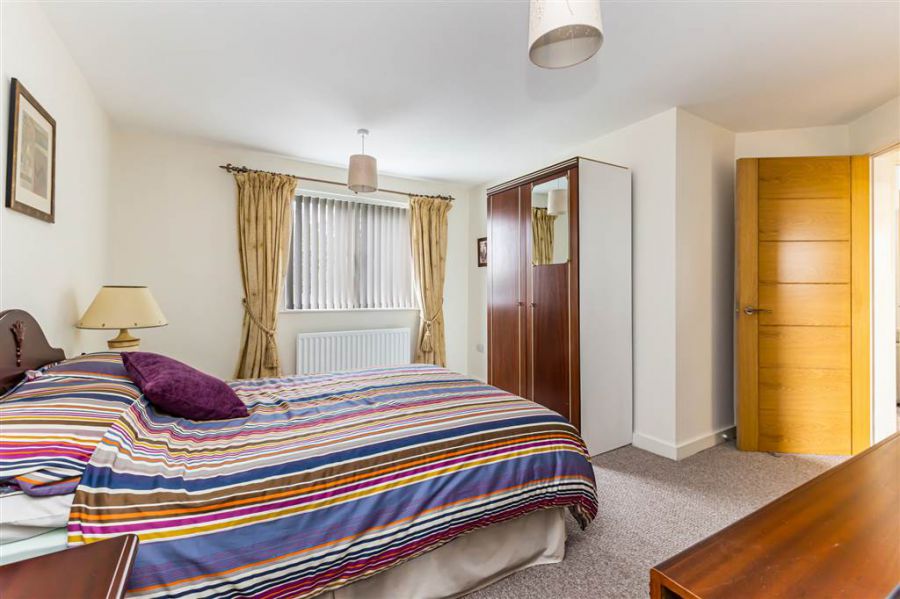 Apt.4 Hillsborough Road Mews