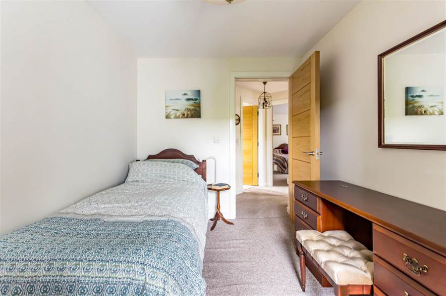 Apt.4 Hillsborough Road Mews