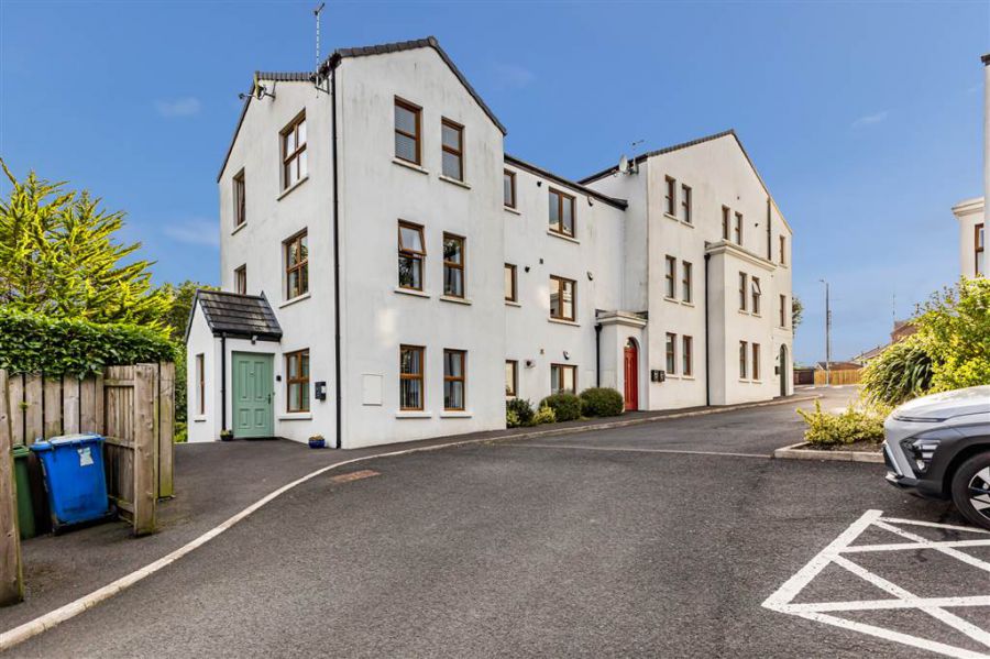 Apt.4 Hillsborough Road Mews