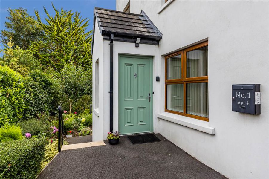 Apt.4 Hillsborough Road Mews