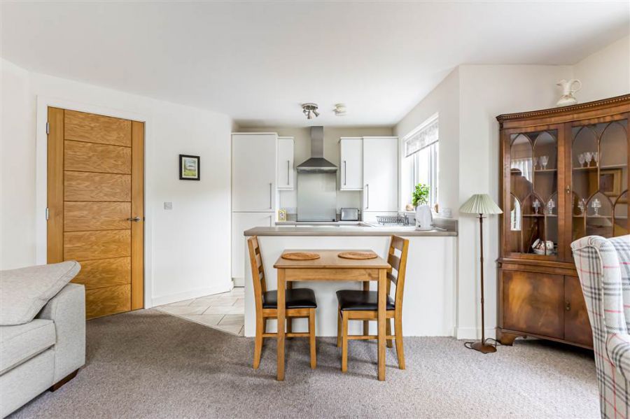 Apt.4 Hillsborough Road Mews