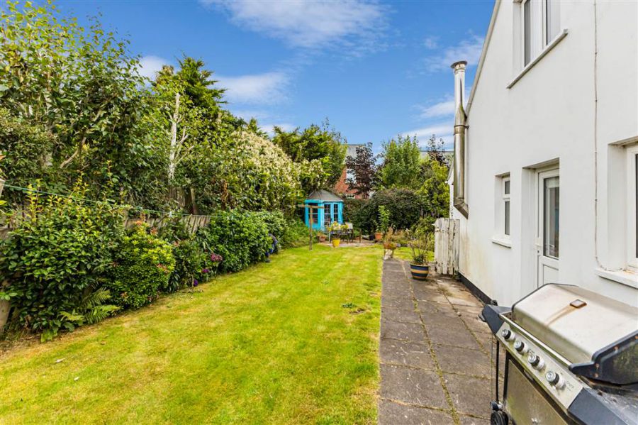 Augusta, 4 Downshire Park