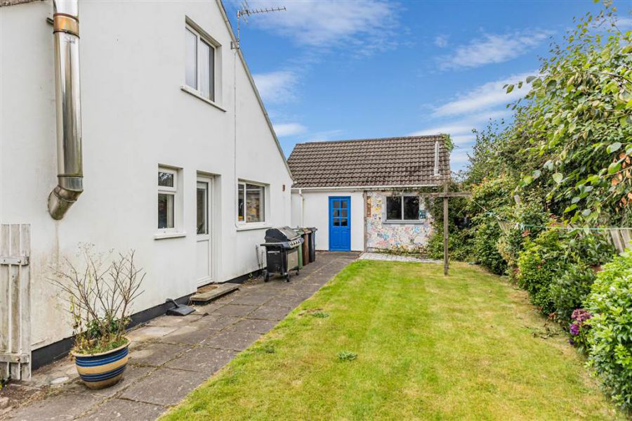 Augusta, 4 Downshire Park