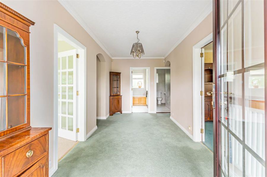 Augusta, 4 Downshire Park