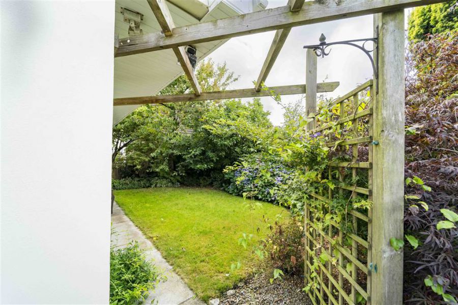 18 Gloucester Park