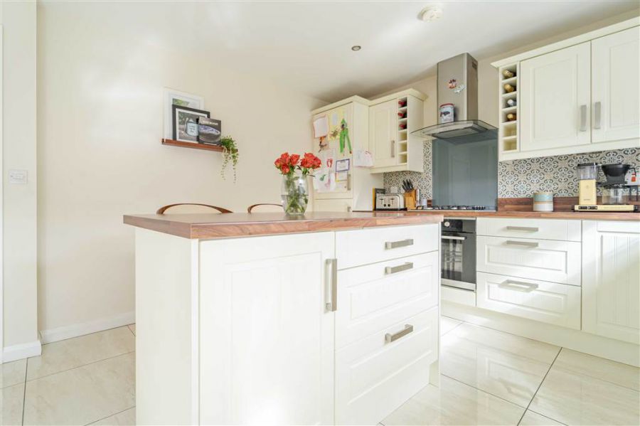 35 Belsize Meadows