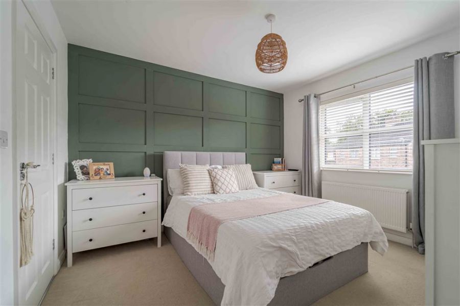 35 Belsize Meadows