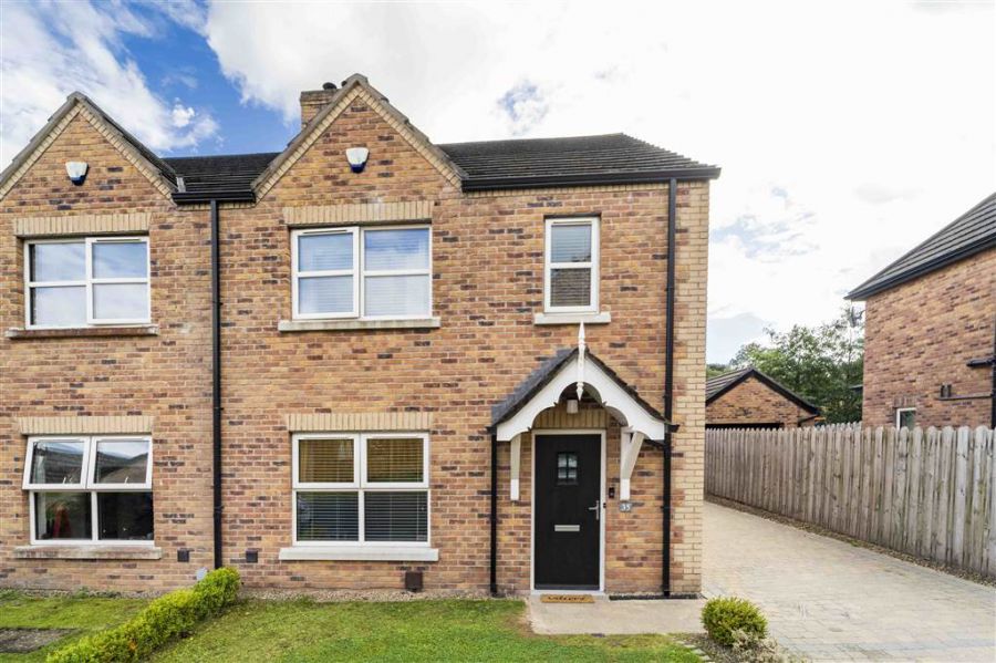 35 Belsize Meadows