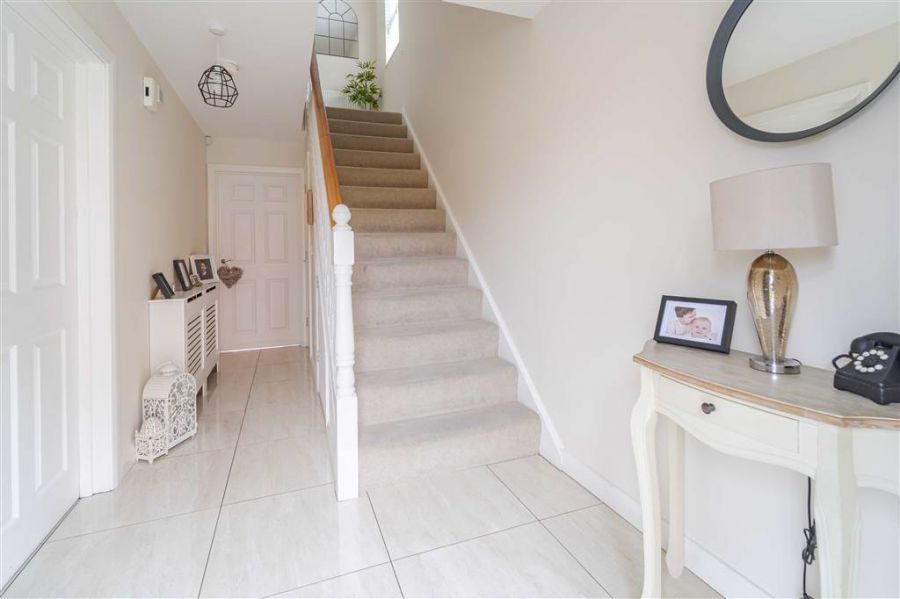 35 Belsize Meadows
