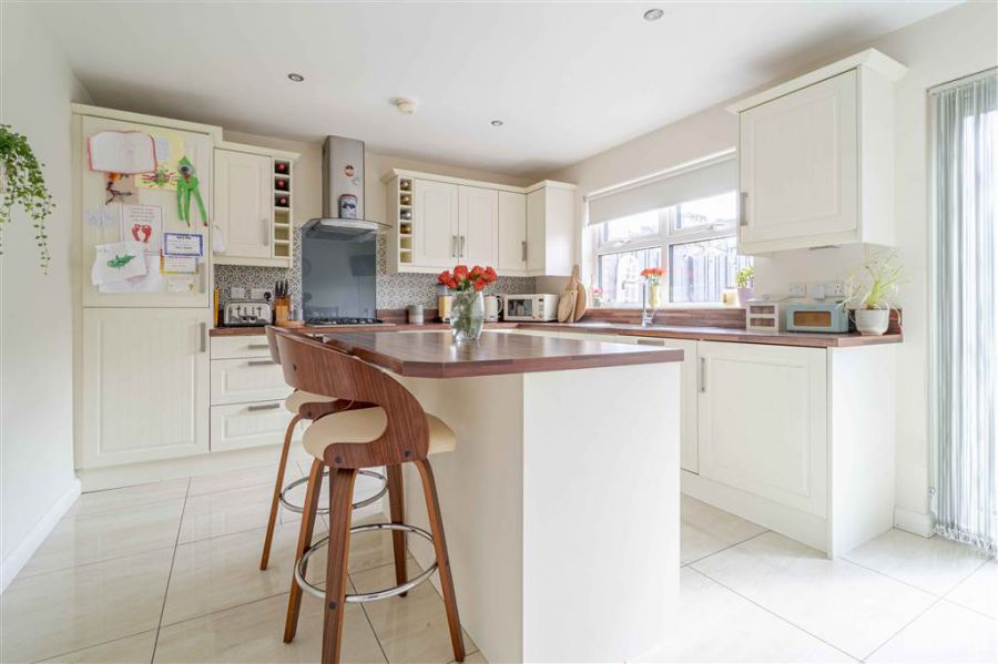 35 Belsize Meadows