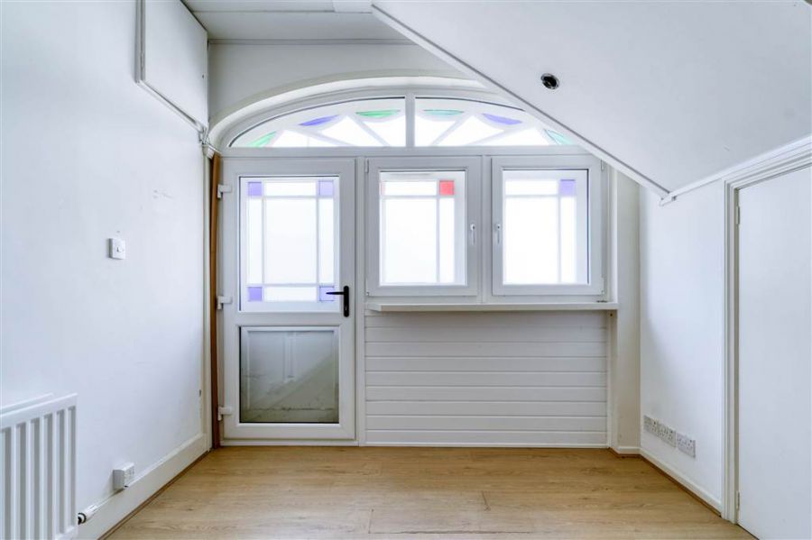 FOR SALE OR TO LET , 1-3 Ballynahinch Street