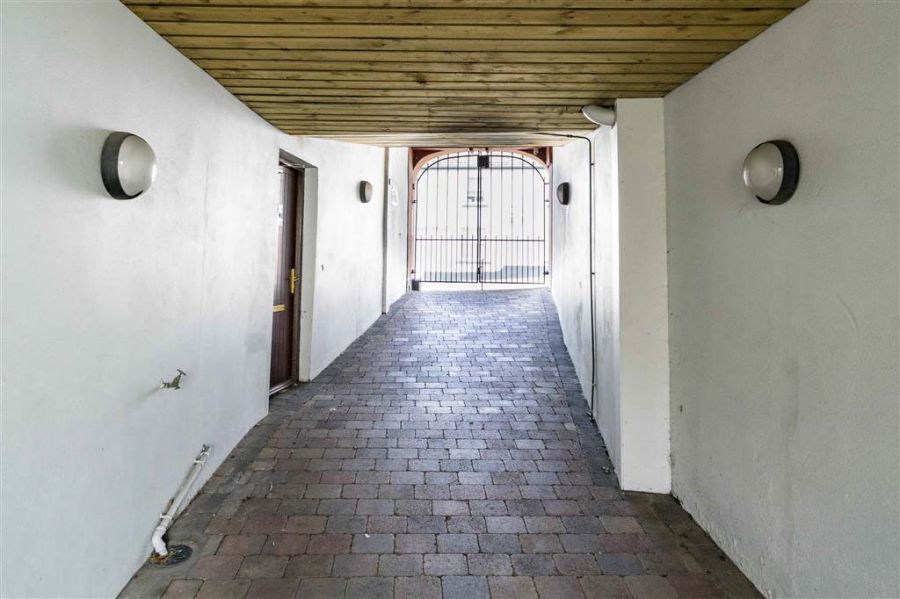 FOR SALE OR TO LET , 1-3 Ballynahinch Street