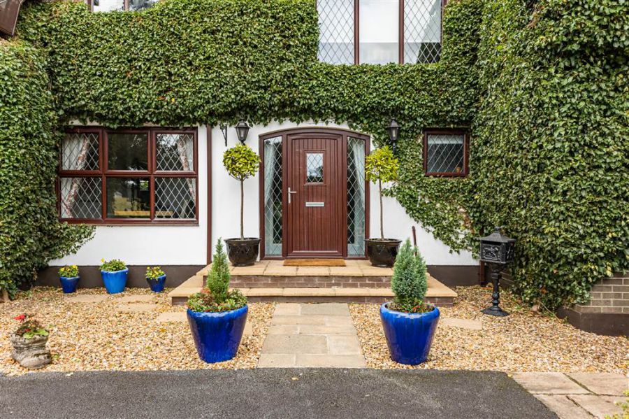 Tudor Lodge, 8A Harrys Road