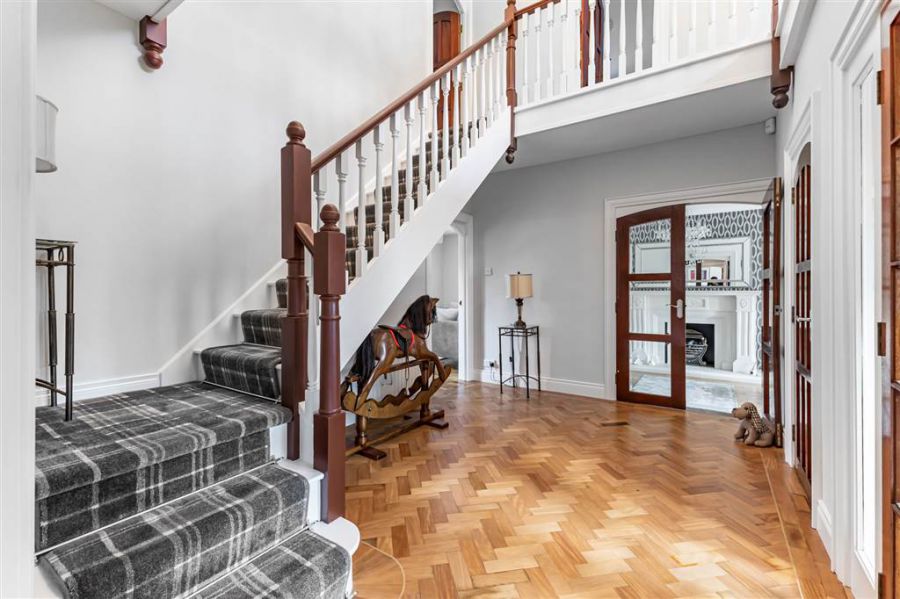 Tudor Lodge, 8A Harrys Road