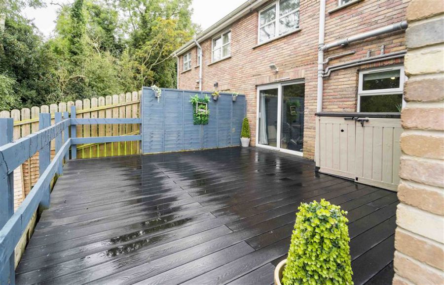 16 Kinallen Court
