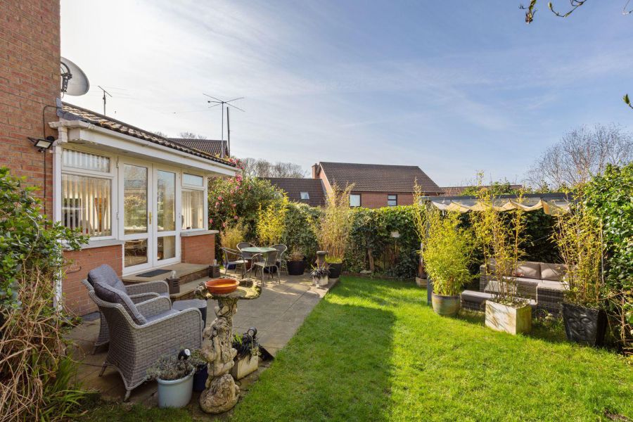 25 Lord Wardens Hollow