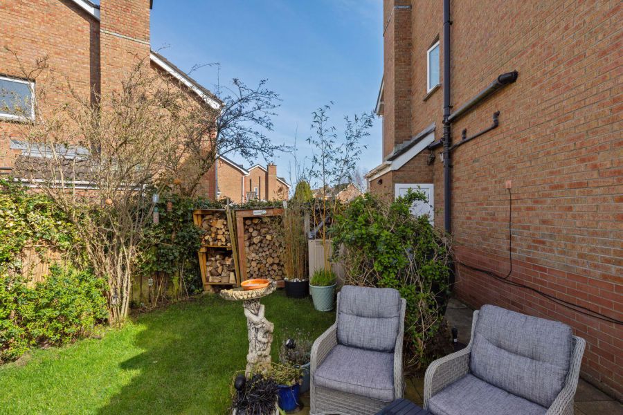 25 Lord Wardens Hollow