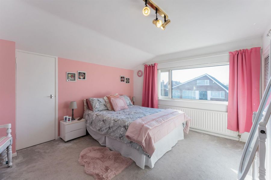 1 Silverbirch Gardens
