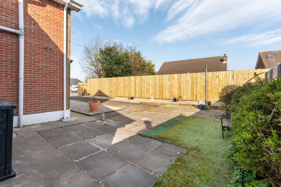1 Silverbirch Gardens