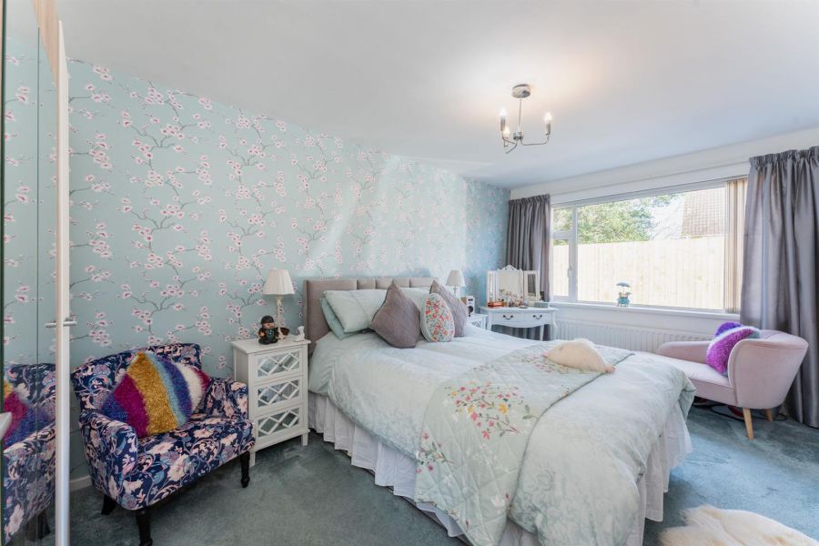 1 Silverbirch Gardens