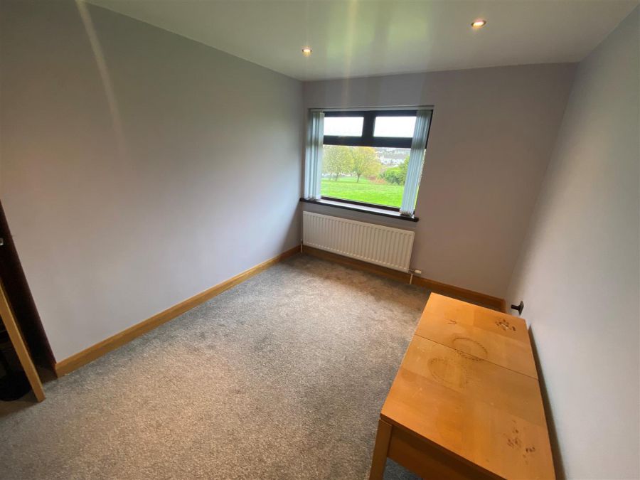 24 Ballywalter Gardens