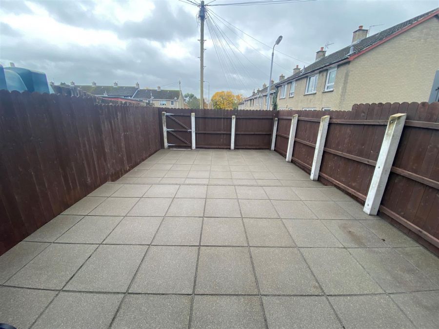 24 Ballywalter Gardens