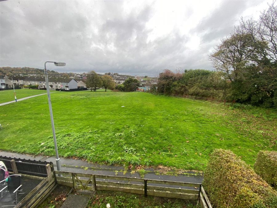 24 Ballywalter Gardens