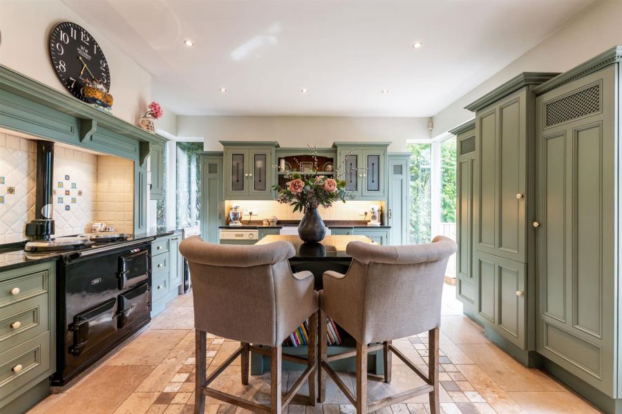 18 Ashley Gardens