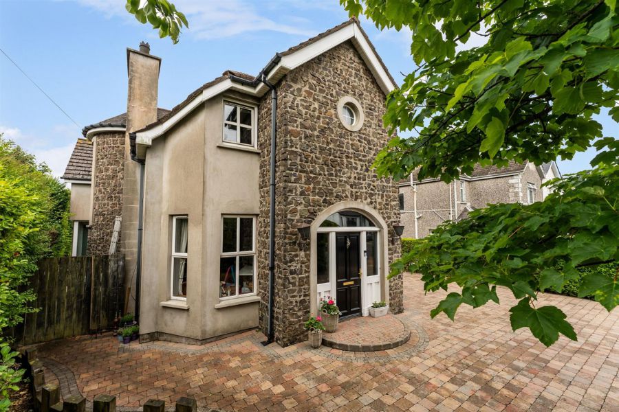 18 Ashley Gardens
