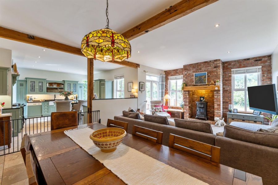 18 Ashley Gardens