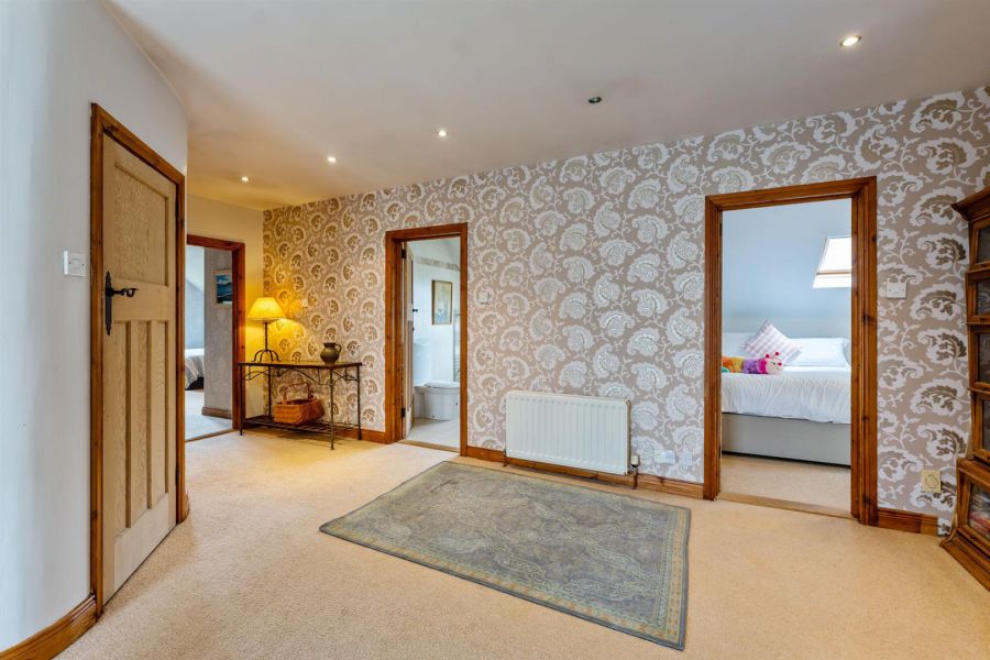 18 Ashley Gardens