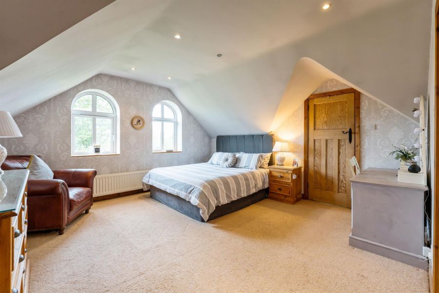 18 Ashley Gardens