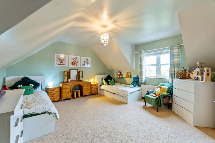 18 Ashley Gardens
