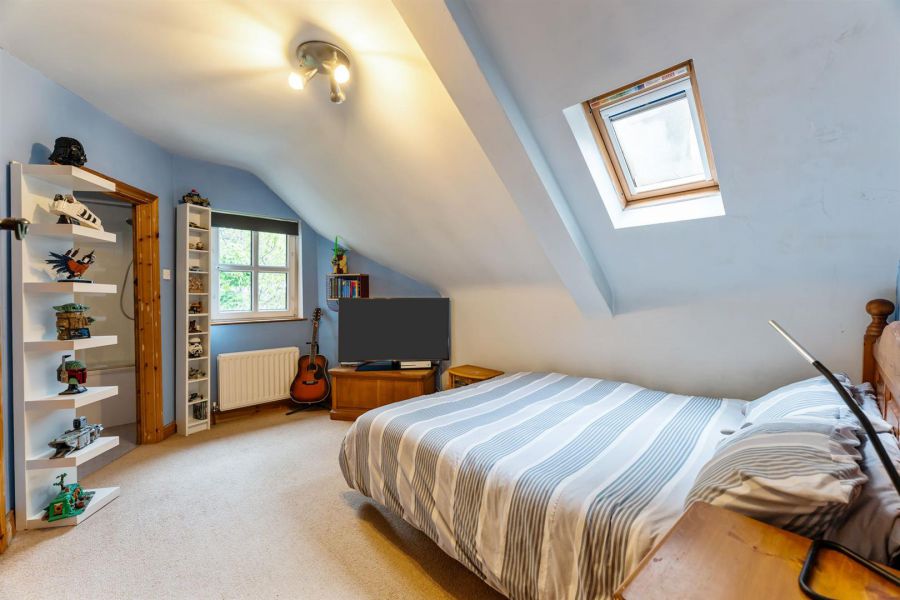18 Ashley Gardens