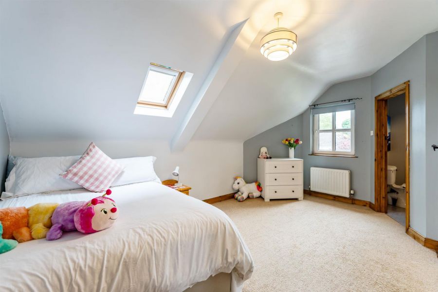 18 Ashley Gardens