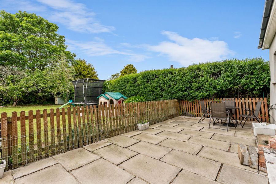 18 Ashley Gardens