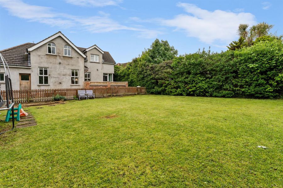 18 Ashley Gardens