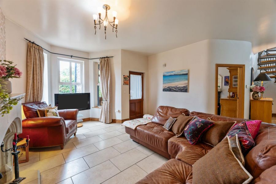 18 Ashley Gardens
