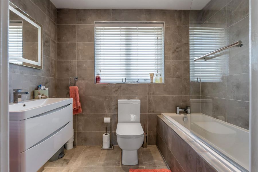 10 Cloverhill Court