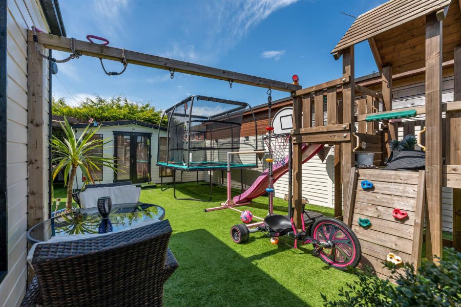 10 Cloverhill Court