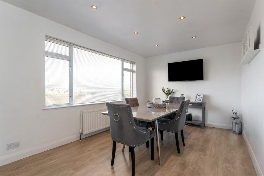 5 Ardmore Gardens