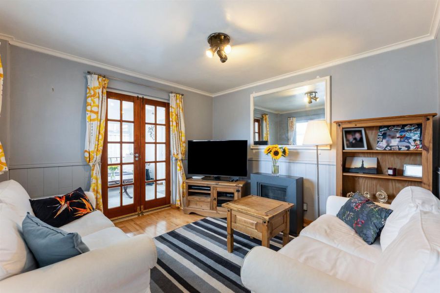 4 Lyndale Park