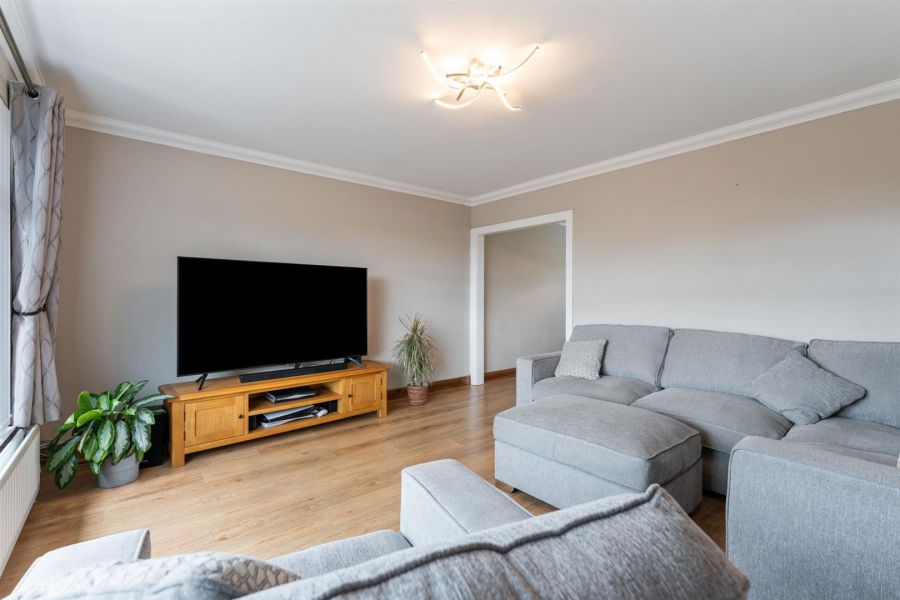 4 Lyndale Park