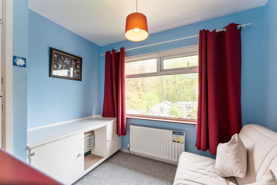 77 Abbey Park