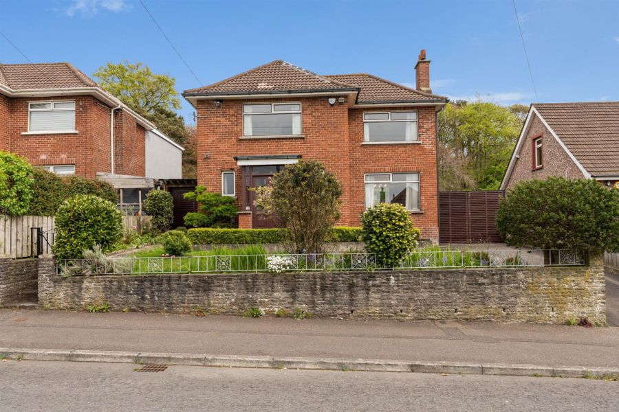 77 Abbey Park