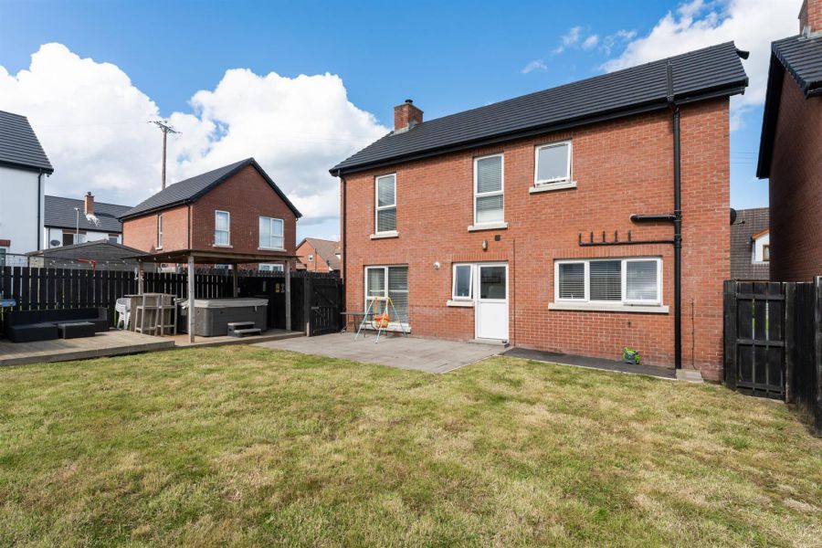 7 Balmoral Dale